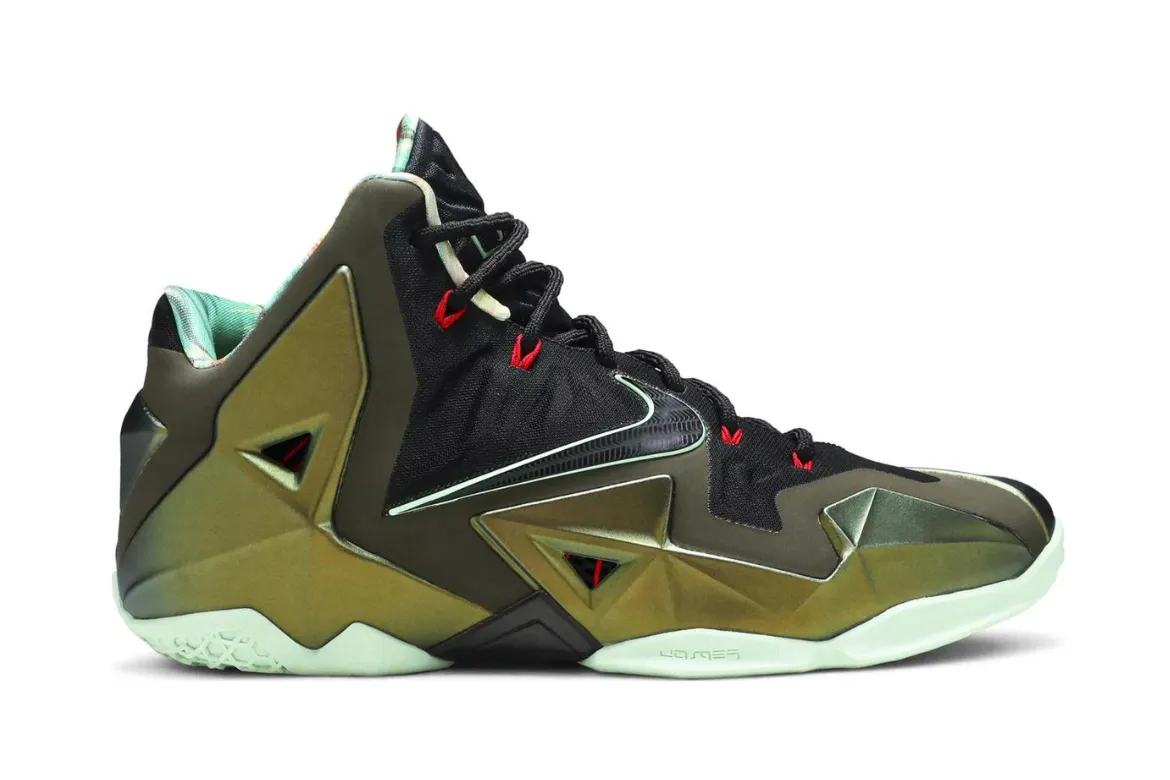 LEBRON 11 'KINGS PRIDE' LEBRON 11 'KINGS PRIDE' FIRST COPY