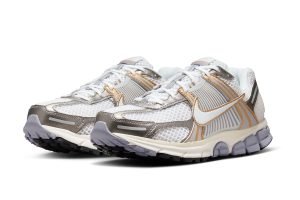 Alternative view of ZOOM VOMERO 5 PLATINUM TINT METALLIC GOLD