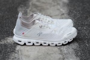 ONCLOUD 6 COAST GLACIER WHITE