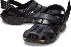 Alternative view of BATMAN CROCSS CLOG